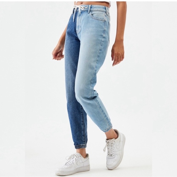 PacSun Women’s Denim Joggers Size 26 Two-Tone Light/Dark Wash - Picture 2 of 7